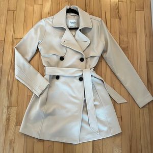 Abercrombie & Fitch Trench Coat